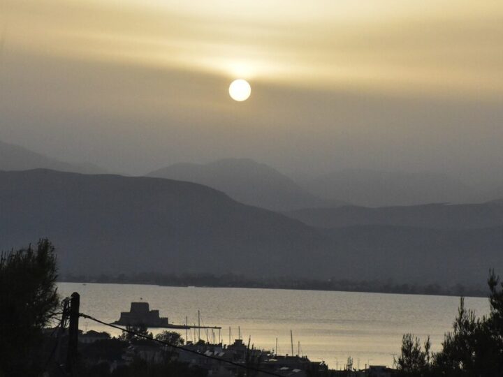 Πρόγνωση Θεσσαλίας – Σποράδων και Λάρισας 12-14 Μαρτίου 2025 Αφρικανική σκόνη με υψηλές θερμοκρασίες (+χάρτες βροχής)